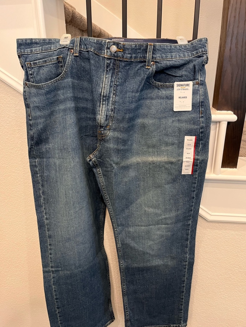 Signature by Levi Strauss Men’s 42x30 Relaxed Jeans - Indigo Blue Wash
